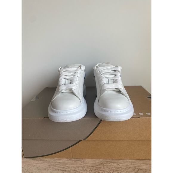 RARE Alexander McQueen Molly Kids Wht/ Paris Blue Leather Sneaker - SZ 28/ 11 C - Picture 13 of 15